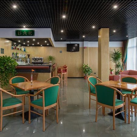 Meditur Hotel Pomezia Buitenkant foto