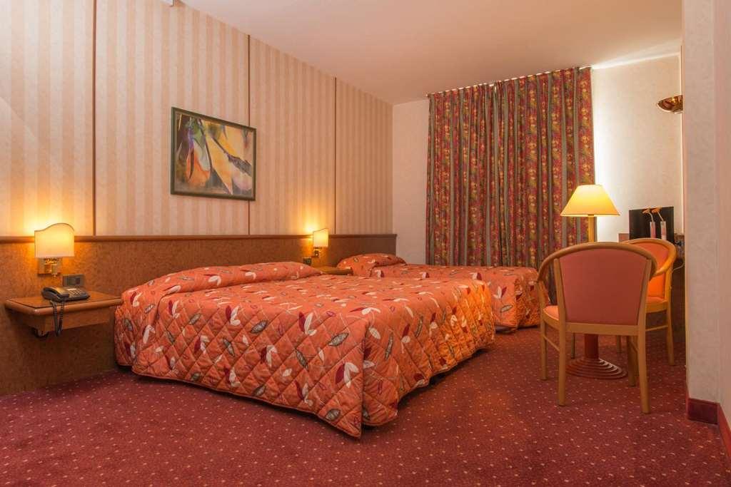 Meditur Hotel Pomezia Kamer foto