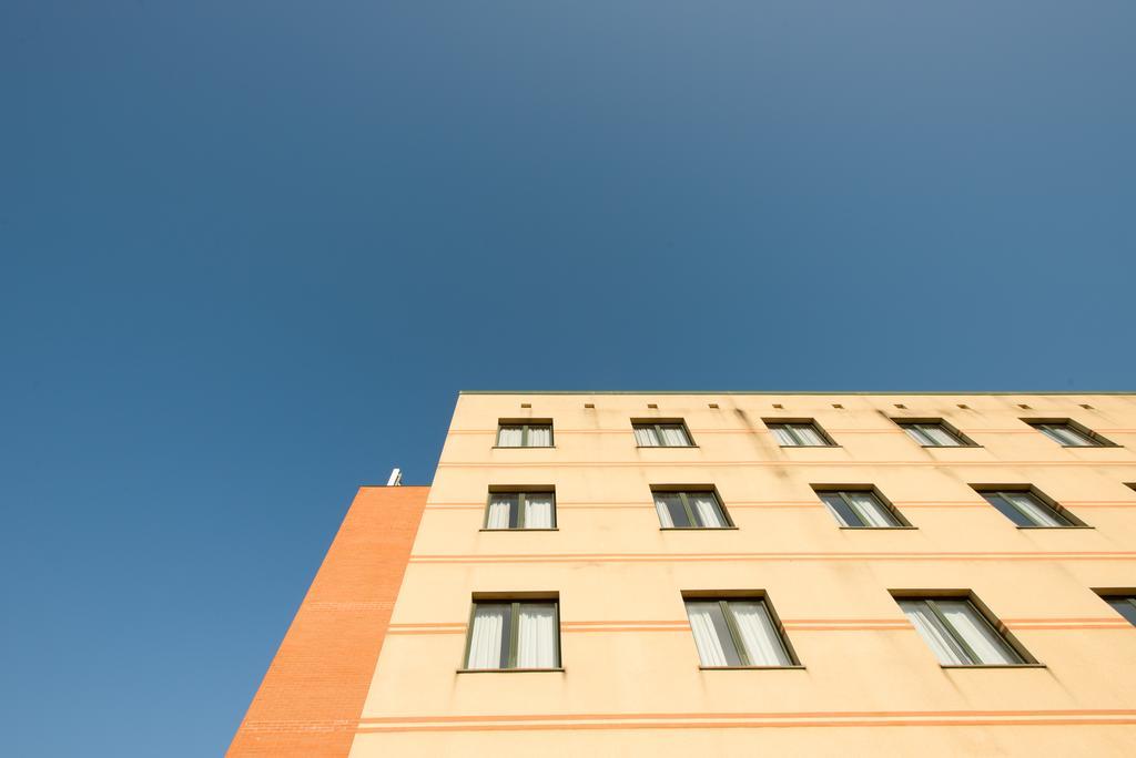 Meditur Hotel Pomezia Buitenkant foto