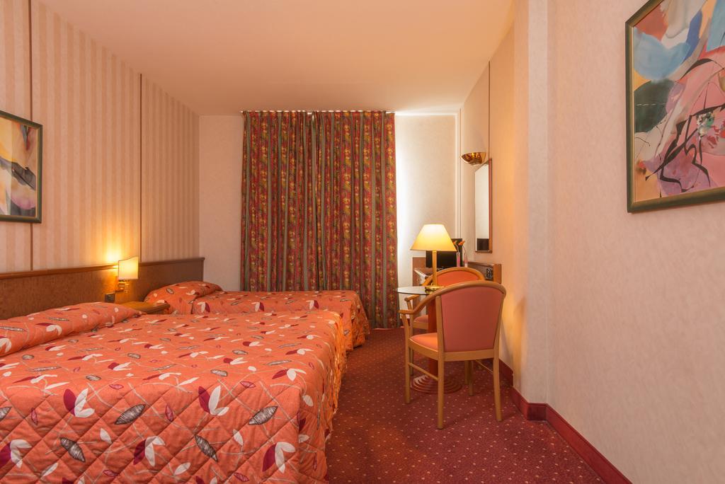 Meditur Hotel Pomezia Buitenkant foto